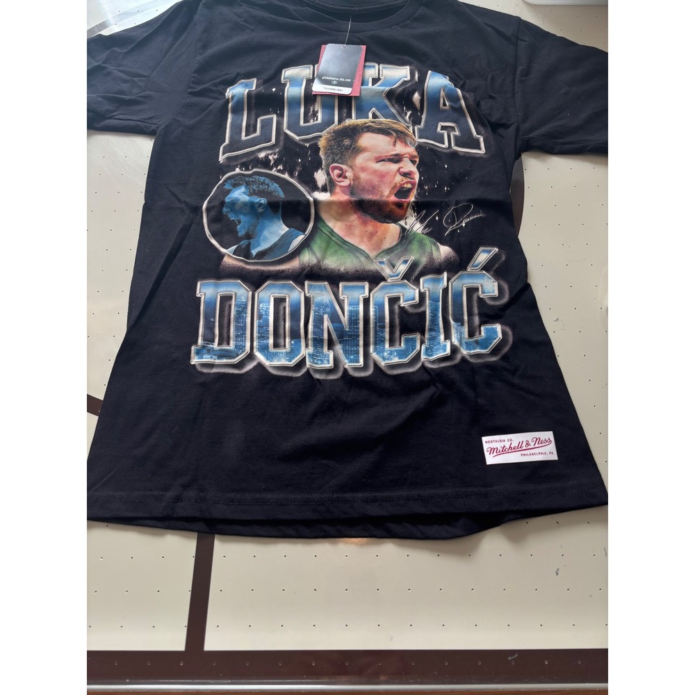 Mitchell & Ness Luka Doncic Dallas Mavericks Black Graphic T-Shirt Small NEW